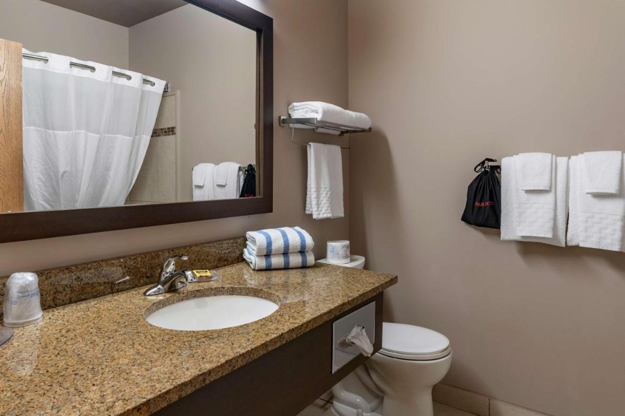 Best Western Plus Bridgewater Hotel & Convention Centre Extérieur photo