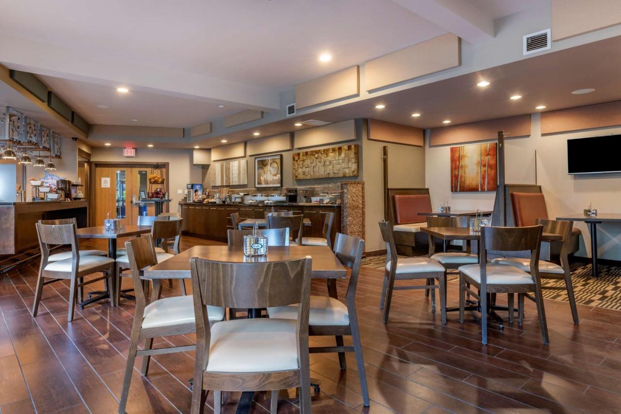 Best Western Plus Bridgewater Hotel & Convention Centre Extérieur photo