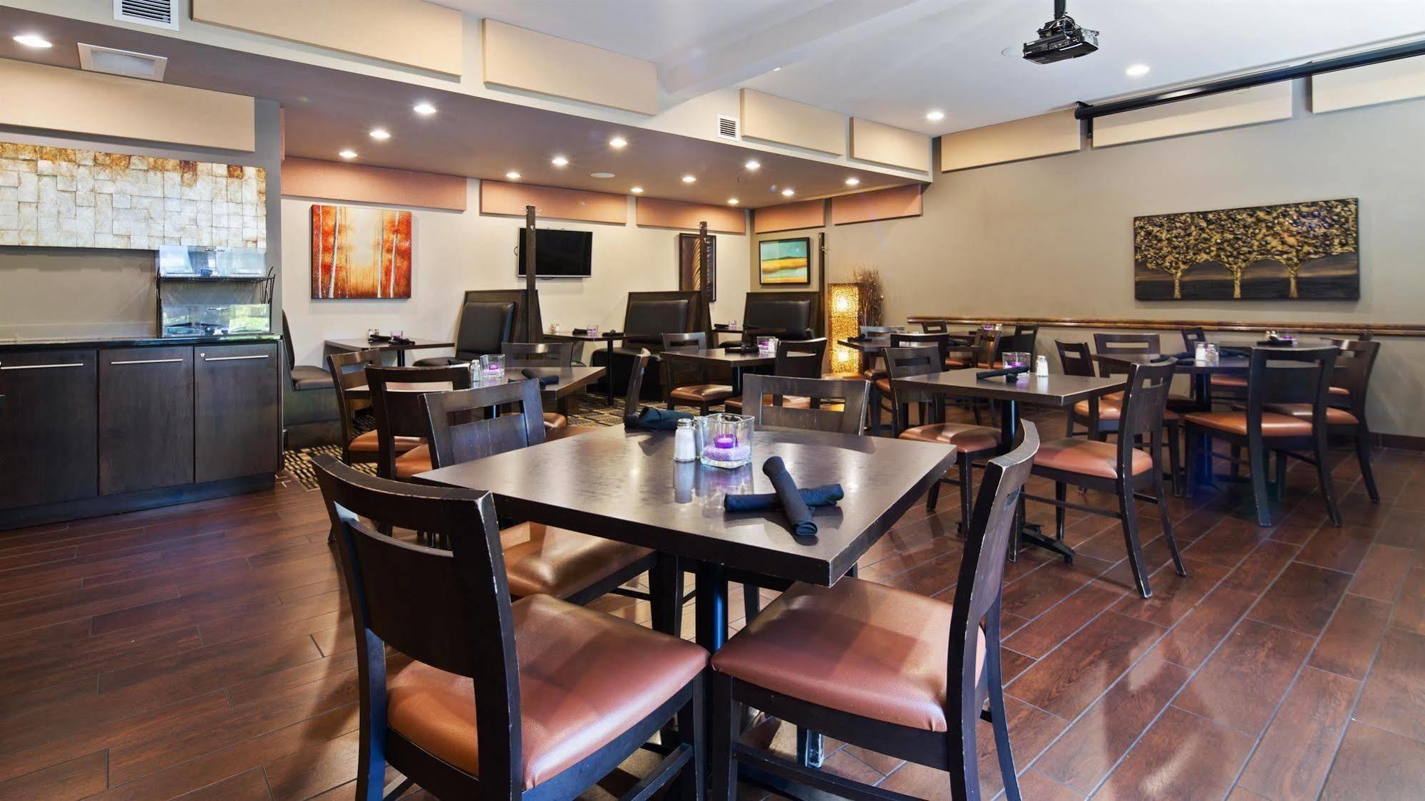Best Western Plus Bridgewater Hotel & Convention Centre Extérieur photo